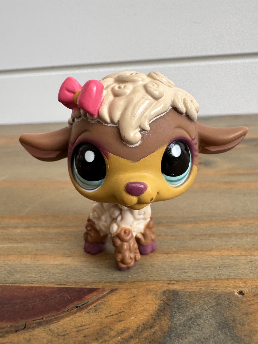 Littlest Pet Shop | #1697: Brown & Cream Woolma O’Chic Lamb (2007) - Toy Figure